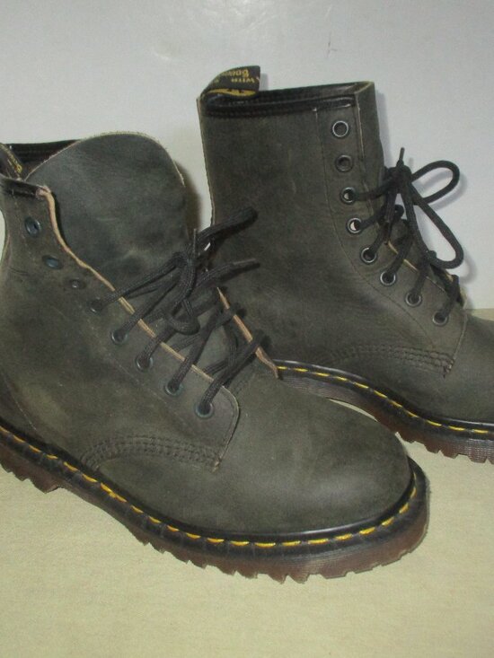 Dr. Martens Shoes - Original Dr. Martens Air Wair Leather 8 Eyelets Dark Green